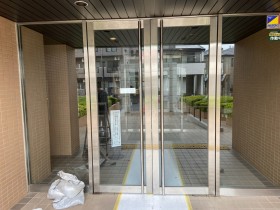 マンションエントランスのフランス落とし交換工事
